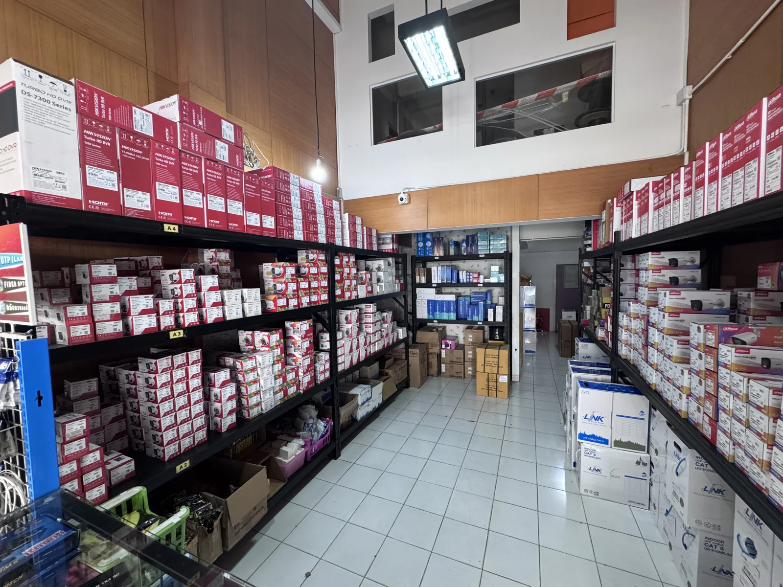 สินค้าและอุปกรณ์กล้องวงจรปิดของ Zien CCTV มีสต๊อกพร้อมส่ง