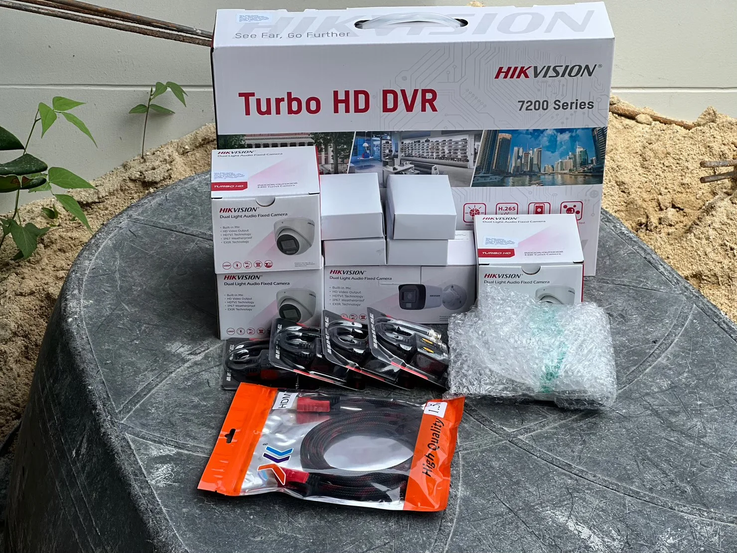 ตัวอย่างงานติดตั้งกล้องวงจรปิดบ้านคุณภูริน ชุด 4 ตัว สำหรับบ้านพักอาศัย