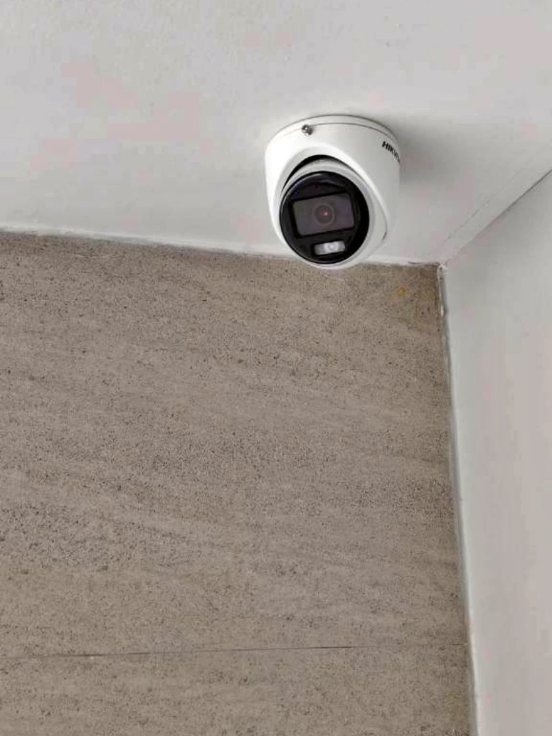 ตัวอย่างกล้องวงจรปิดภายในอาคารสำหรับพื้นที่ทำงาน