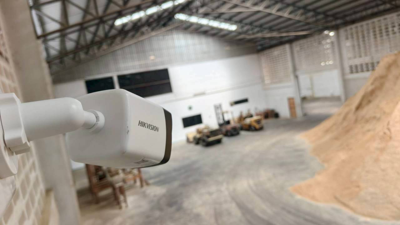 กล้องวงจรปิดที่ติดตั้งจริงภายในพื้นที่โกดังจากคลังภาพ Zien CCTV